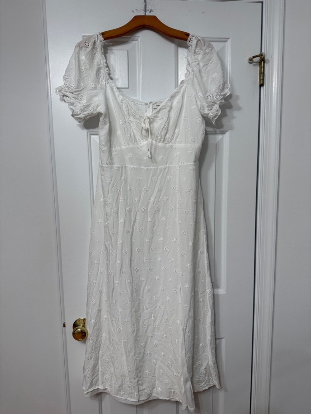 Francesca’s White Eyelet Puff-Sleeve Midi Dress worn once.